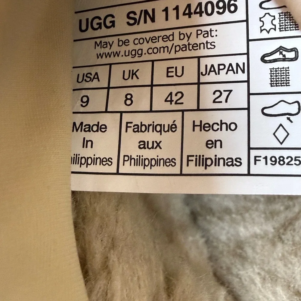 UGG classic ultra